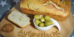 Beitragsbild des Blogbeitrags Brotbacken leicht gemacht – frisches Olivenbrot