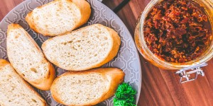 Beitragsbild des Blogbeitrags Bacon Jam – die crunchy Speckmarmelade mit Whisky