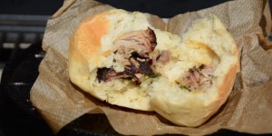 Beitragsbild des Blogbeitrags Pikante Buchteln mit Pulled Pork