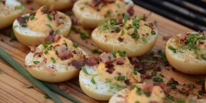 Beitragsbild des Blogbeitrags Smoked Deviled Eggs vom Grill 