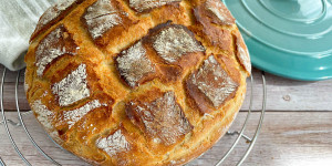 Beitragsbild des Blogbeitrags Schnelles Topfbrot für Anfänger