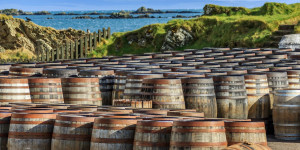 Beitragsbild des Blogbeitrags Die besten Whisky Destillerien der schottischen Inseln