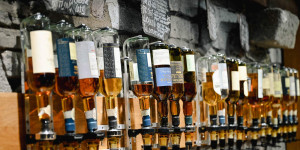 Beitragsbild des Blogbeitrags Die besten Whisky Destillerien in den schottischen Highlands