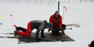 Beitragsbild des Blogbeitrags Da legst dich nieder: Biathlon-Training für Anfänger