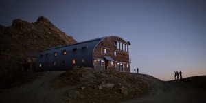 Beitragsbild des Blogbeitrags Hütten in Nahaufnahme: Die Stüdlhütte am Fuße des Großglockners 