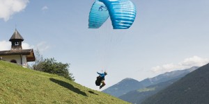 Beitragsbild des Blogbeitrags Herr der Bienen: Alban Klose, Imker und Fluglehrer