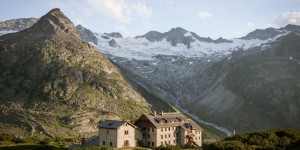Beitragsbild des Blogbeitrags Alpenvereinshütten in Tirol, die im Frühsommer öffnen 