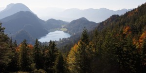 Beitragsbild des Blogbeitrags Von versteinerten Riesen, Königen und Ungeheuern. Tiroler Sagen erzählen. 