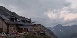 Beitragsbild des Blogbeitrags Steigeisen und Rosmarin: Die Kaunergrathütte im Pitztal
