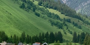 Beitragsbild des Blogbeitrags Digital Detox und Entschleunigung im Almdorf Fallerschein