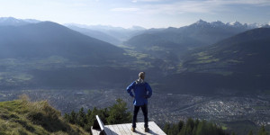 Beitragsbild des Blogbeitrags „12 Tiroler“ – 12 Übungen für Körper und Seele