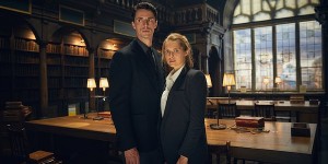 Beitragsbild des Blogbeitrags Hexen, Vampire und Dämonen: Neue Sky Original Production A Discovery of Witches ab 26. April exklusiv auf Sky 1