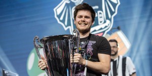 Beitragsbild des Blogbeitrags Überraschungssieger am 4GAMECHANGERS Festival: vyQ dominiert den A1 eSports Smash Cup 