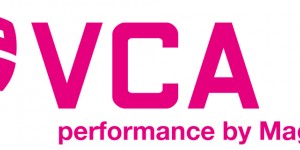 Beitragsbild des Blogbeitrags VCA Vienna Challengers Arena erstrahlt in Magenta 