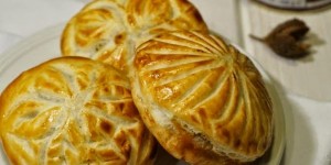 Beitragsbild des Blogbeitrags Mini-Galette des Rois mit Maronencreme