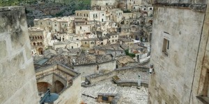 Beitragsbild des Blogbeitrags LA MIA MATERA IN VERSI – DAI TETTI AI SASSI ATTRAVERSO LE IMPRESSIONI DI LEVI