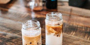 Beitragsbild des Blogbeitrags Eiskaffee Rezepte zum selber machen – Anzeige 
