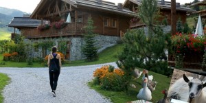Beitragsbild des Blogbeitrags Luxus-Urlaub am Bauernhof: Im 5 Herzen Kuschelchalet des Pronebengutes