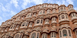 Beitragsbild des Blogbeitrags Jaipur Sehenswürdigkeiten: Die 9 schönsten Plätze in der pinken Stadt 