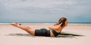 Beitragsbild des Blogbeitrags Try these 3 Yoga Poses for Surf Beginners