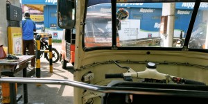 Beitragsbild des Blogbeitrags Bus, Train, Tuc Tuc – Sri Lanka: How to travel around 