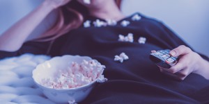 Beitragsbild des Blogbeitrags Wie wär’s mal wieder mit einem Serienmarathon?