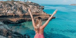 Beitragsbild des Blogbeitrags Ibiza Travel Review